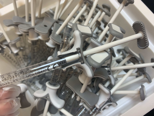 Εκχύσιμο διαγώνιο συνδεμένο Hyaluronic όξινο δερμικό υλικό πληρώσεως Juvederm CE εξαιρετικά 3 χείλια