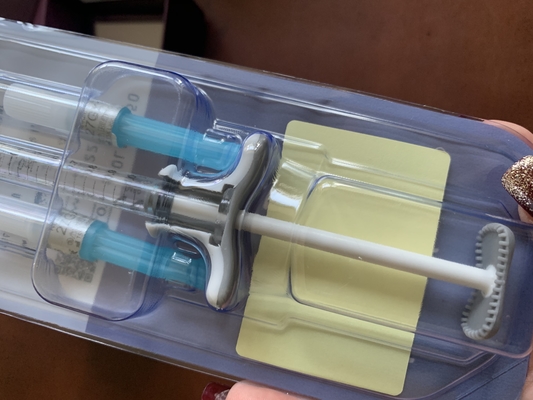 Τα χείλια αναδιαμορφώνουν το Hyaluronic όξινο δερμικό υλικό πληρώσεως Juvederm με Lido Ultra4 2X1ml