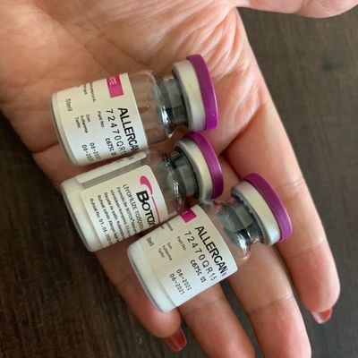 Το Allergan  δακτυλογραφεί ένα μυών χαλάρωσης Botulax πρόσωπο και ώμους αντι ρυτίδων λεπτό